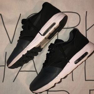 Men’s Nike Tennis Shoes